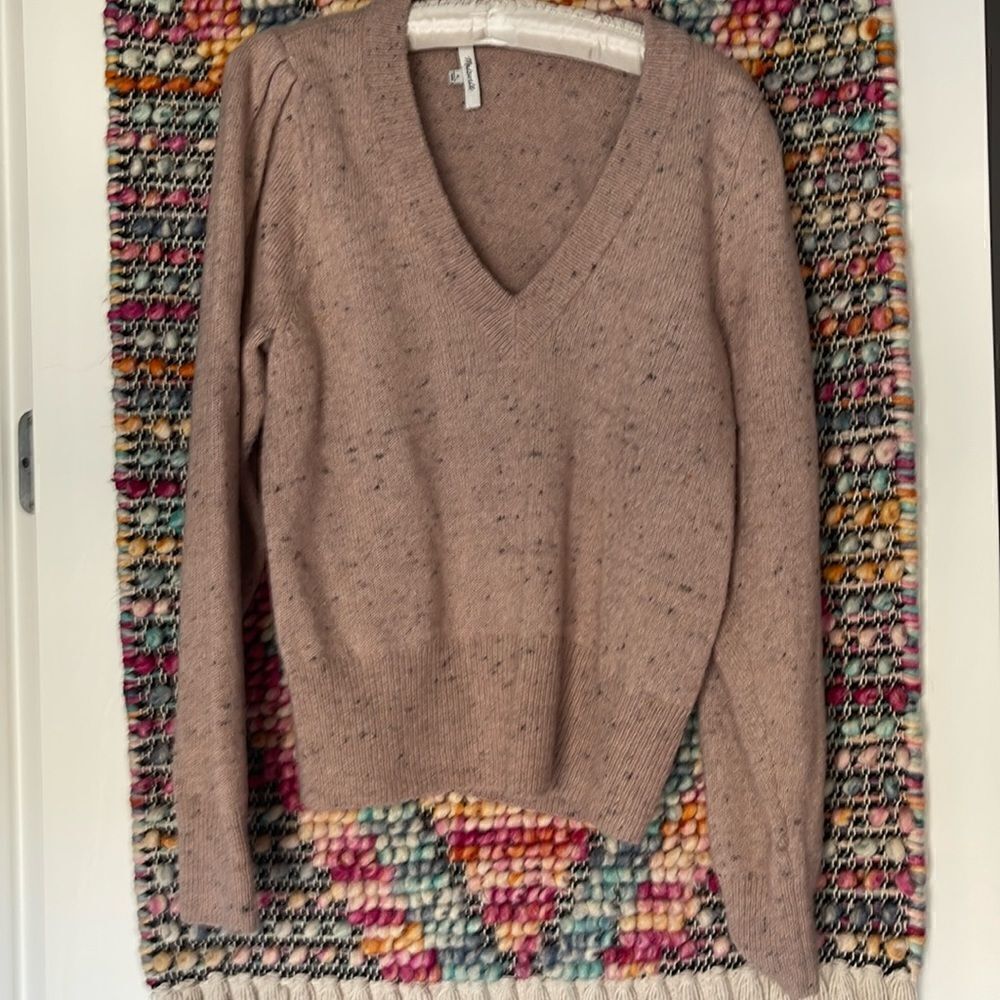 Madewell v neck sweater pleats on shoulders make it so cute.